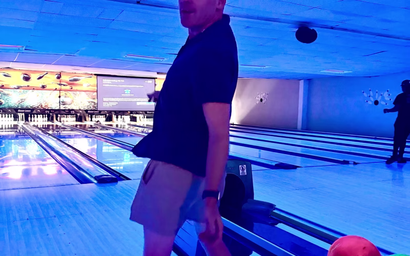 Friday Night at Manor Lanes in Wilton Manors, FL: Karaoke & Glow Bowl